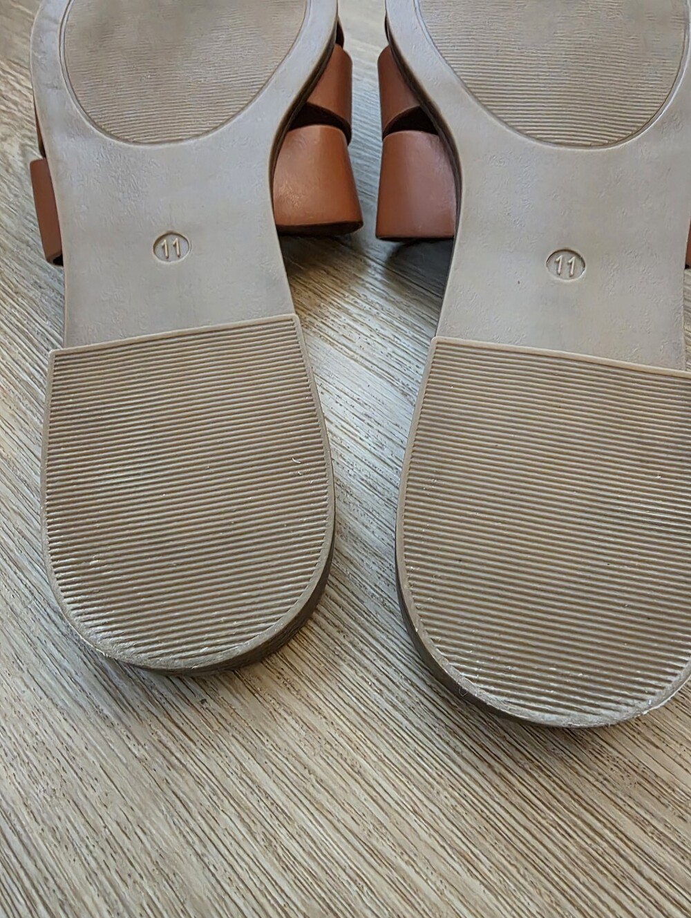 Gorfen Women's Tan Leather Slide Sandals - Classic Square Open-Toe Slip-On - Picture 6 of 8